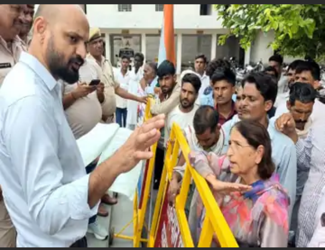 टोंक में 11-साल बाद भी शहीद को सम्मान का इंतजार:परिजन और ग्रामीण सड़कों पर उतरे; स्कूल का नामकरण और स्मारक बनाने की मांग रखी