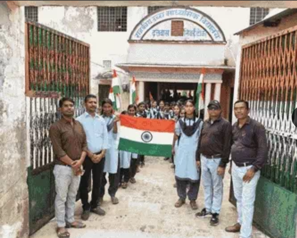 निवाई में निकलीं विशाल तिरंगा यात्राएं:स्वतंत्रता दिवस से पहले निवाई, दतवास, पलेई, बनस्थली में दिखा देशभक्ति का माहौल