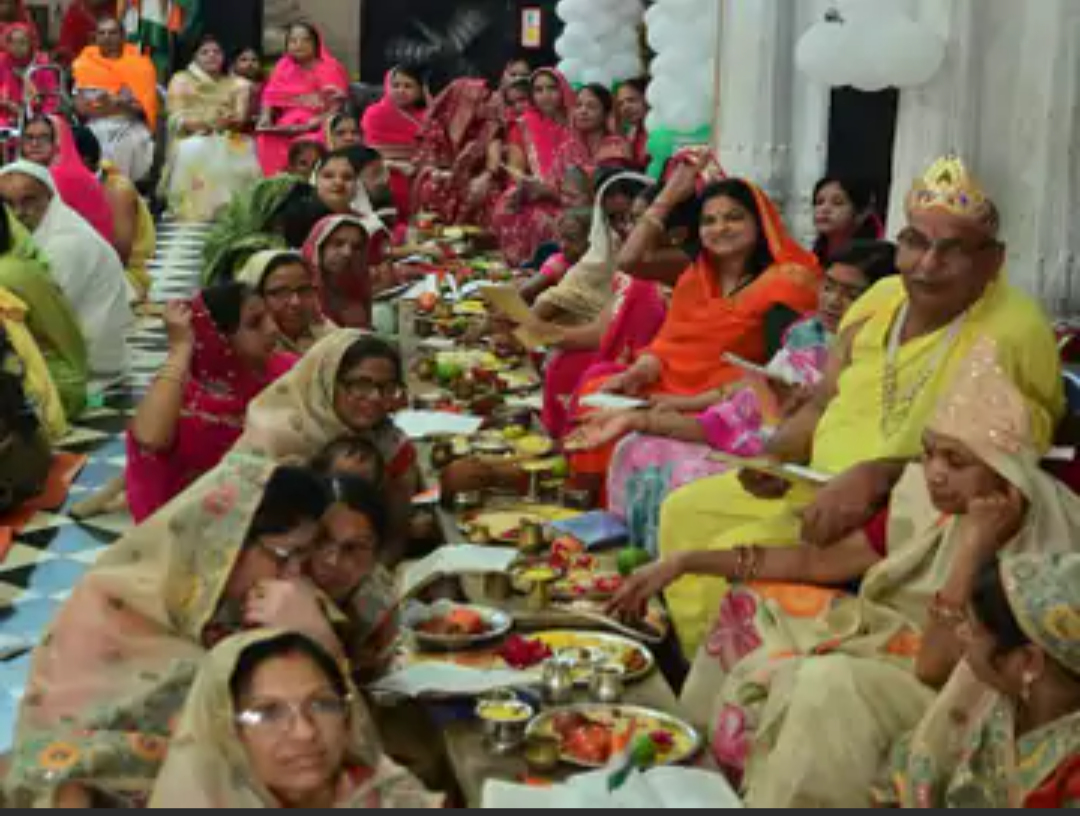 108-दिवसीय शांतिनाथ मंडल विधान में श्रद्धालुओं ने किया अभिषेक:देशभक्ति गीतों पर झूमे श्रद्धालु, विश्व शांति महायज्ञ के साथ समापन होगा