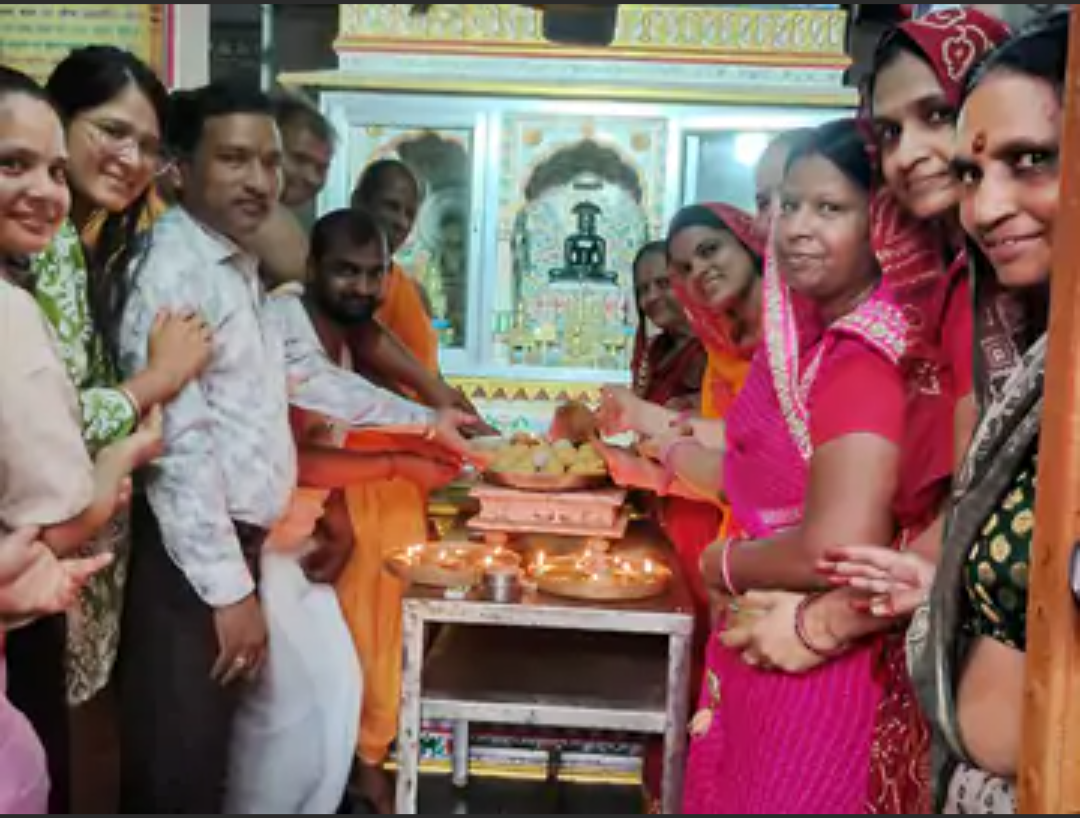 झिलाय मंदिर में सुपार्श्वनाथ भगवान का मोक्ष कल्याणक महोत्सव:धूमधाम से मनाया गया, श्रद्धालुओं ने की विशेष पूजा