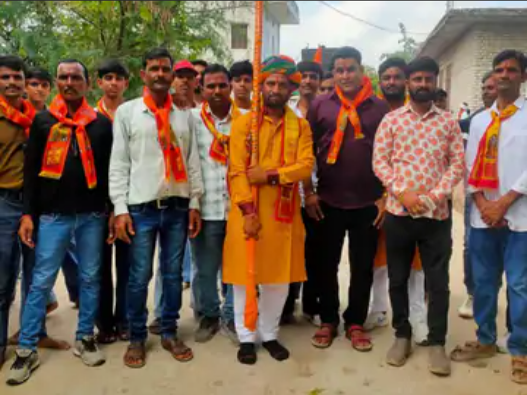श्री सांवलिया सेठ मंदिर के लिए पहली पदयात्रा:अम्बापुरा कॉलोनी से रवाना हुई, भगवान के दर्शन कर मांगी मनोकामना