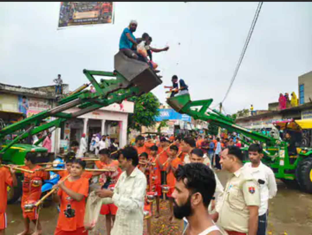 रानोली में कांवड़ यात्रा का मुस्लिम समाज ने किया स्वागत:शिव मंदिर में जलाभिषेक कर सुख-समृद्धि की कामना की