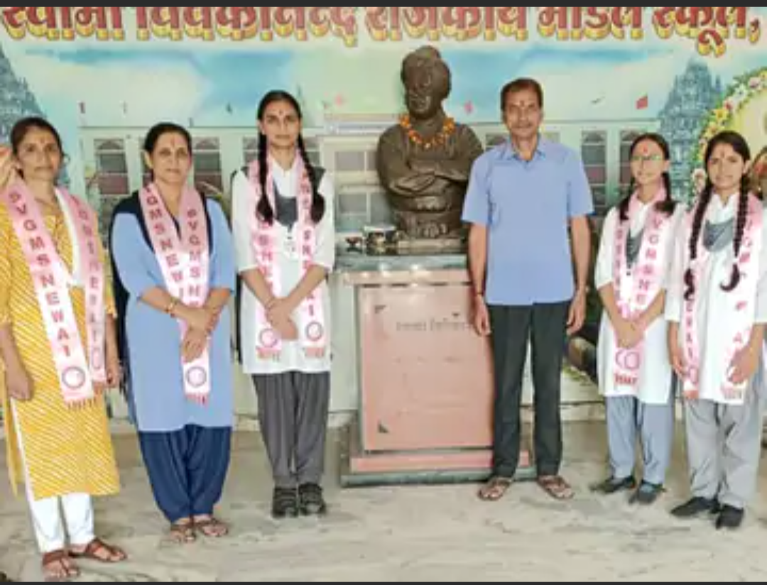 निवाई की प्रतिष्ठा का नेशनल लेवल योगासन प्रतियोगिता में चयन:इंदौर में हुई सीबीएसई वेस्ट जोन की प्रतियोगिता, स्कूल पहुंचने पर हुआ स्वागत