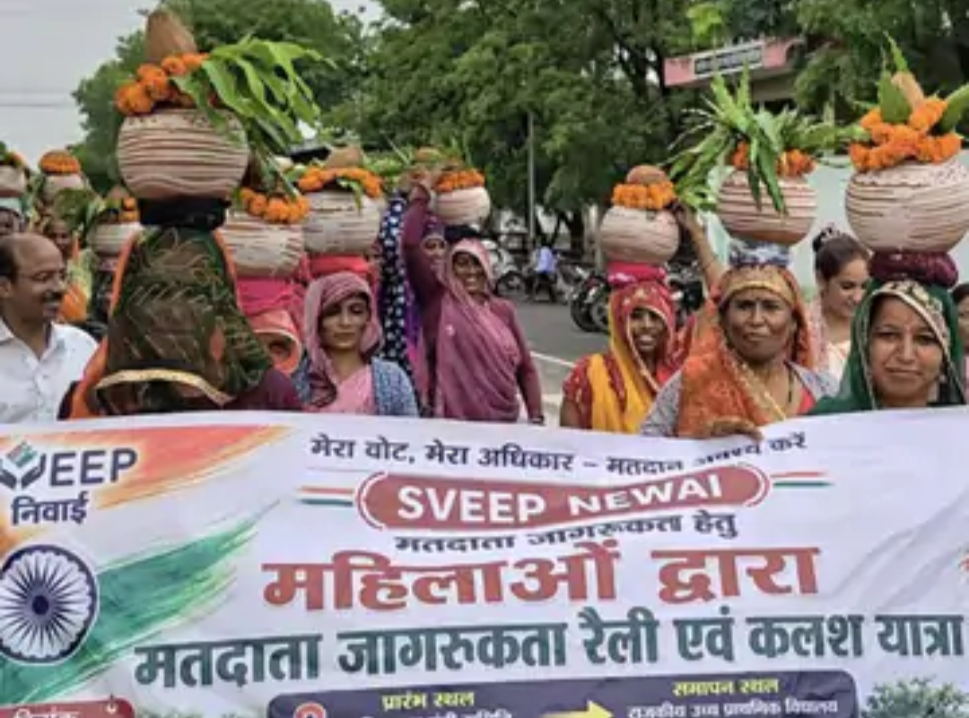 निवाई में महिलाओं ने निकाली कलश यात्रा:शत-प्रतिशत मतदान का दिया संदेश, आमजन से किया संवाद