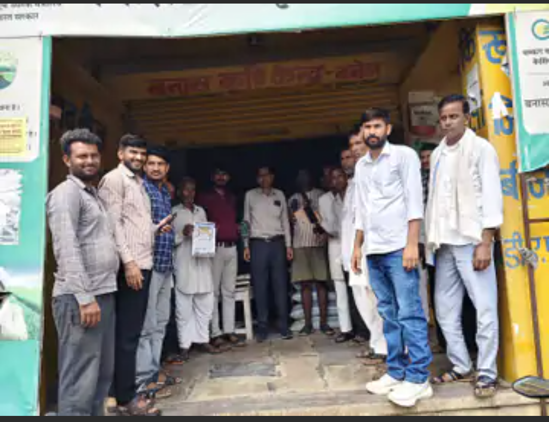 बनेठा में किसानों के लिए खाद की ऑनलाइन बुकिंग सुविधा:FFS ऐप से घर बैठे यूरिया, DAP समेत उर्वरकों की कर सकेंगे बुकिंग