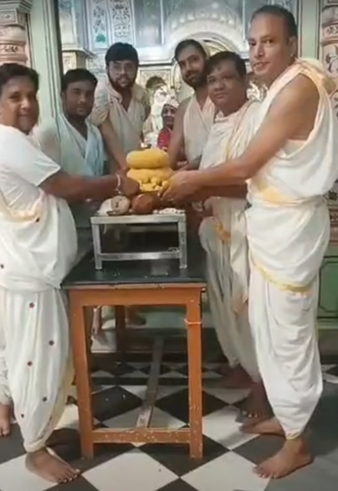 श्री 1008 श्रेयांसनाथ भगवान का मोक्ष कल्याणक महोत्सव:दिनभर चले धार्मिक कार्यक्रम, श्रद्धालु उमड़े