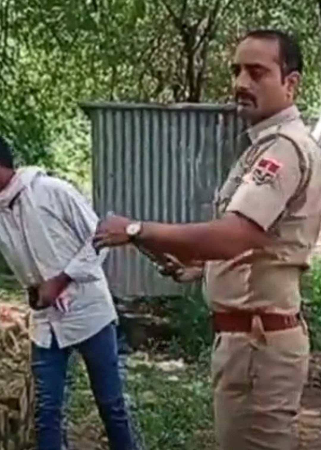 सवाई माधोपुर में नीमली रोड पर मिला युवक का शव:भाई बोला- एक दिन पहले घर से निकला था, फिर लौटा नहीं; मानसिक रूप से बीमार था
