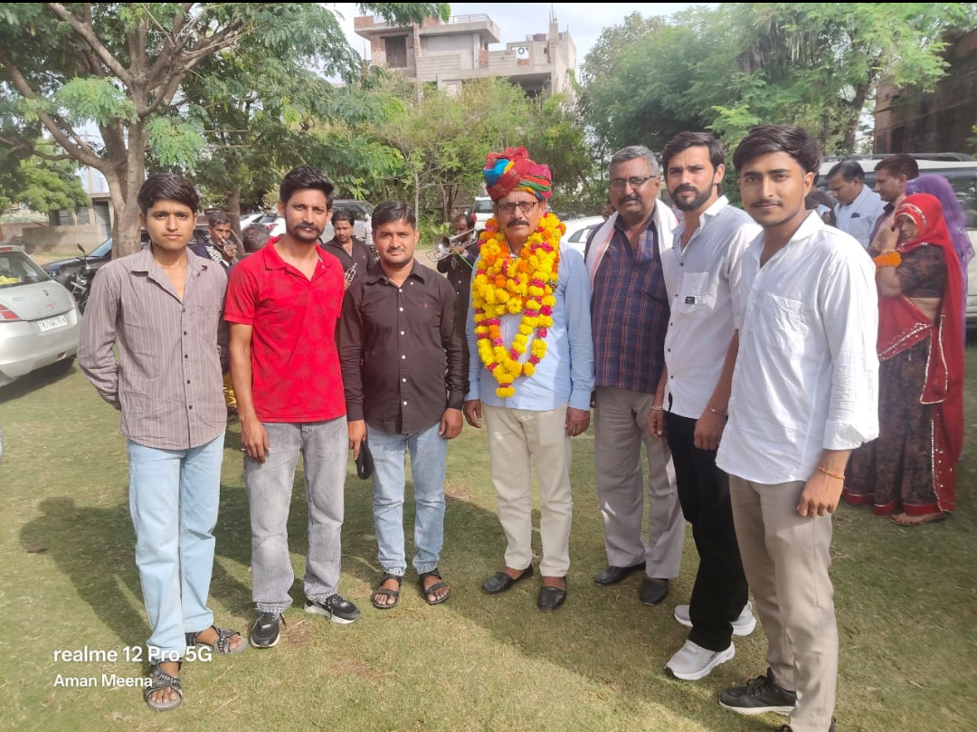 33 वर्षों की गौरवशाली सेवा को सलाम: भारतीय सेना और आबकारी विभाग में सेवाएं देने वाले कर्मयोगी श्री बाबू लाल मीणा का हुआ अभिनंदन