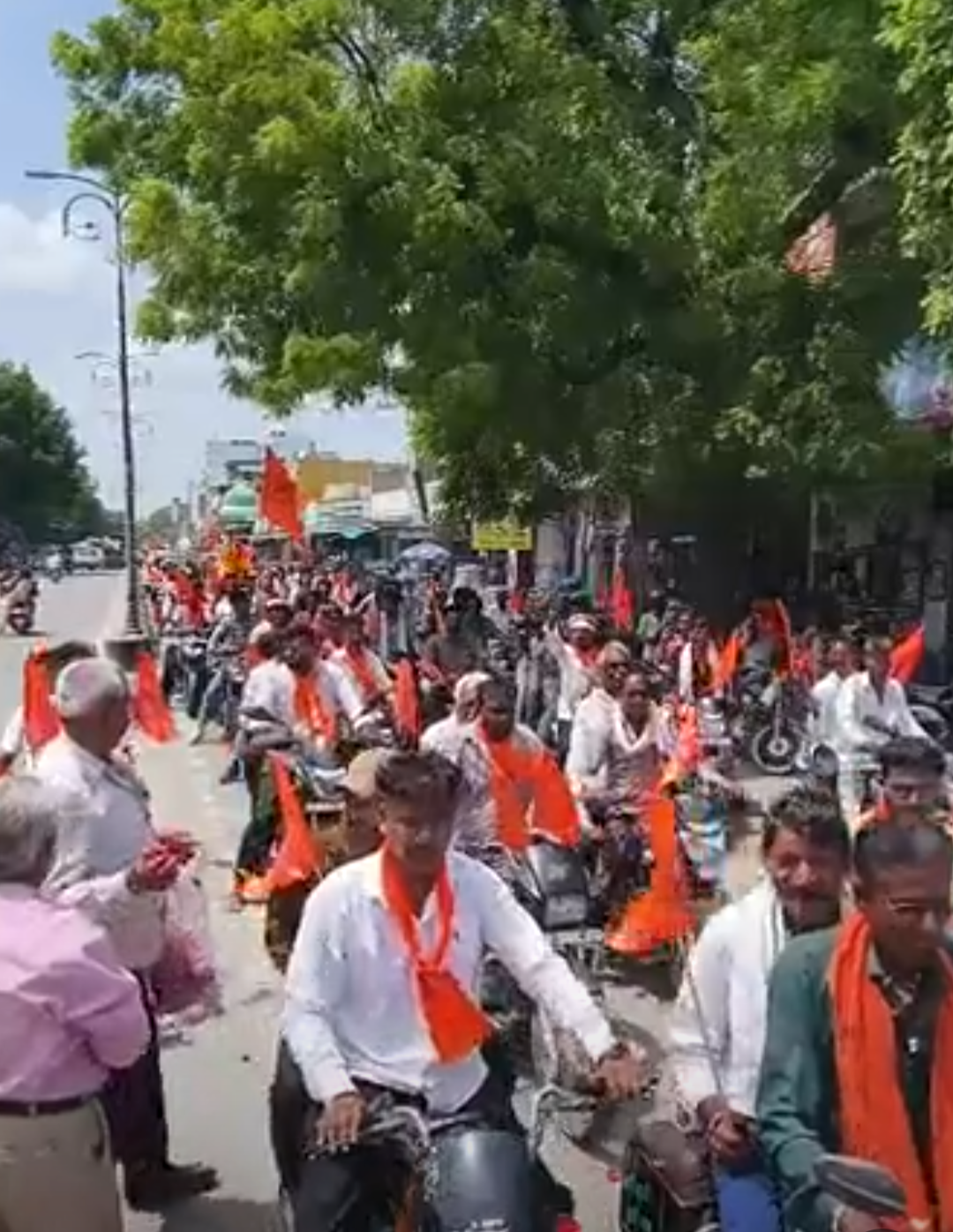 देवली में भगवान धरणीधर के जन्मोत्सव पर शोभायात्रा:300 से ज्यादा वाहन शामिल, डीजे की धुन पर गूंजे जयकारे