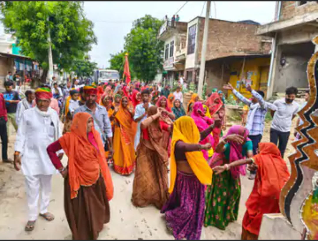 रानोली से चौथ माता के लिए 15वीं पदयात्रा:आस्था की ध्वजा के साथ निकले श्रद्धालु, जगह-जगह हुआ स्वागत