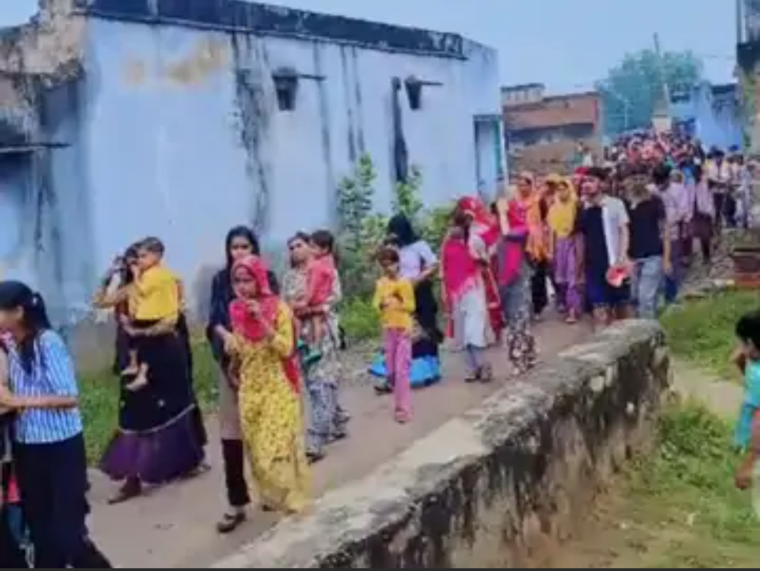 बीदूका से देवधाम जोधपुरिया के लिए 14वीं पदयात्रा रवाना:16 सितंबर को मंदिर में अर्पित होगा पवित्र नेजा, करेंगे सुख-समृद्धि की कामना