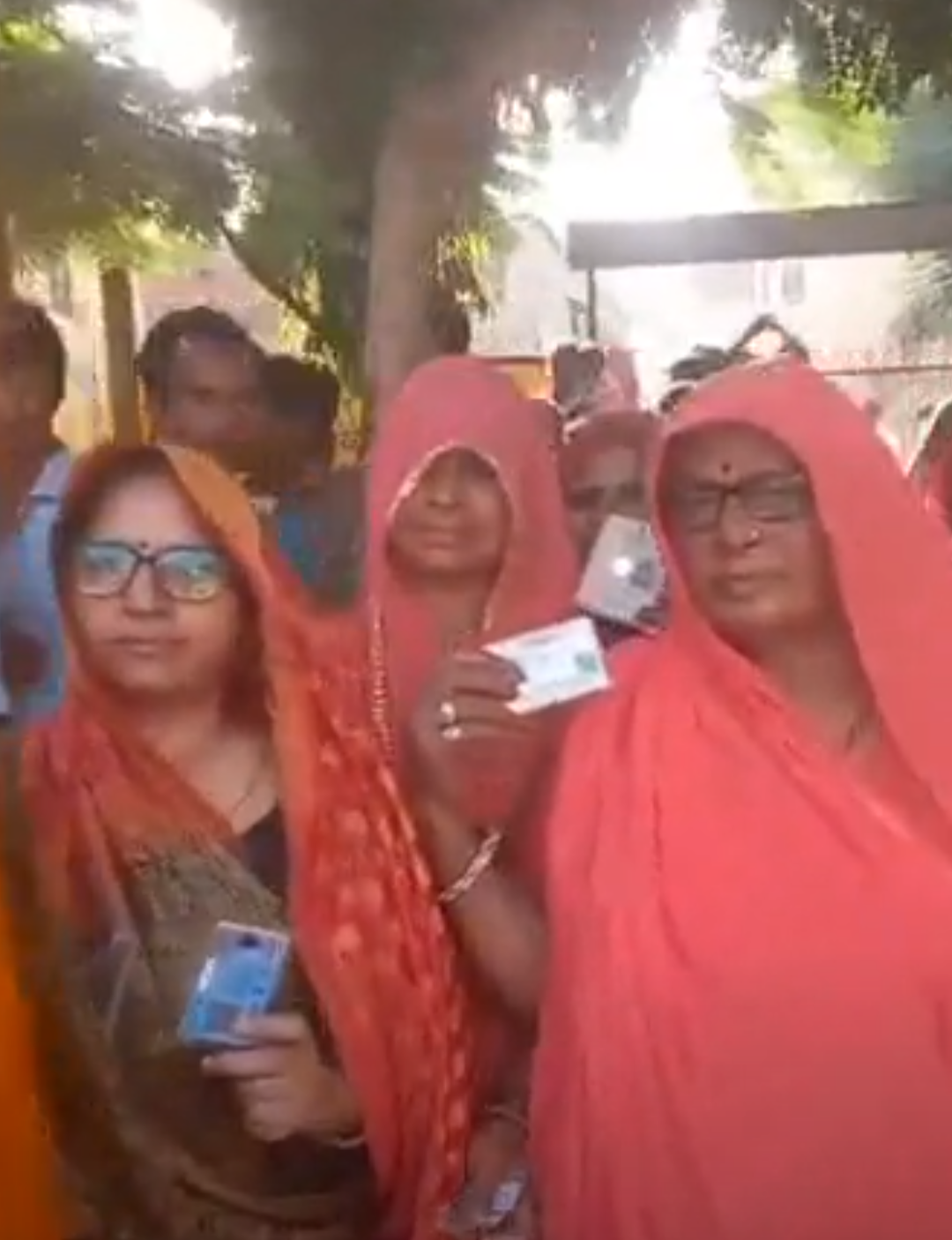 टोंक की 5 नगर-पालिकाओं के 135 वार्डों में वोटिंग शुरू:90 हजार मतदाता करेंगे 532 प्रत्याशियों के भाग्य का फैसला