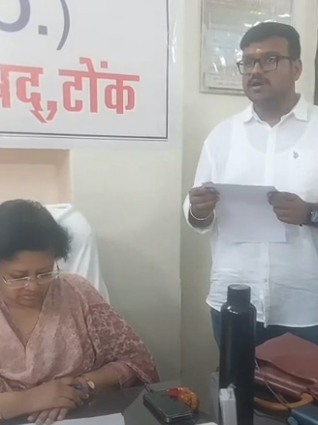 टोंक में GEN -Z ने कांग्रेस से भरा नामंकन:बीजेपी ने प्रहलाद सिंह सोलंकी को प्रत्याशी बनाया, 10 नगर निकायों में चेयरमैन पद के लिए 26 प्रत्याशियों ने 29 नामांकन भरे