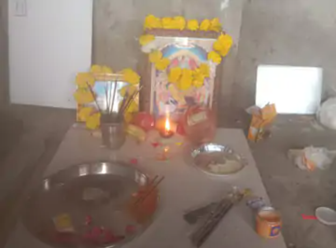 विश्वकर्मा जयंती पर कारखानों और कार्यस्थलों पर उत्साह:शिल्पकारों और श्रमिकों ने मशीनों-औजारों की पूजा की, मांगी समृद्धि