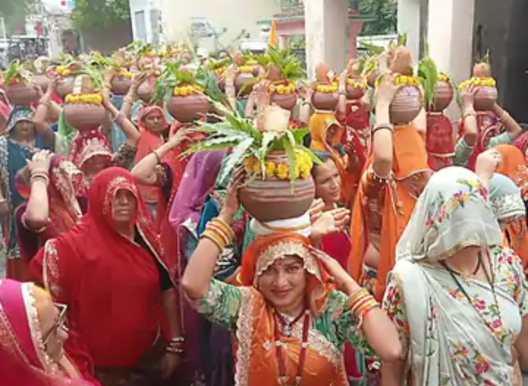 बगड़ी में धाकड़ समाज ने मनाया धरणीधर जन्मोत्सव:51 कलशों के साथ निकली शोभायात्रा, ड्रोन से हुई पुष्पवर्षा