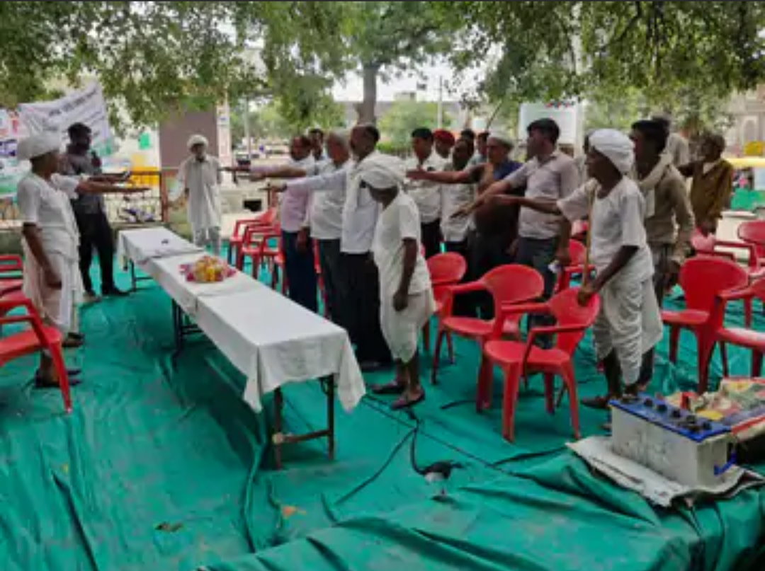 मुंडिया में ‘स्वच्छता ही सेवा’ अभियान शुरू:ग्रामीणों ने सफाई में हिस्सा लिया, 2 अक्टूबर तक चलेगा अभियान
