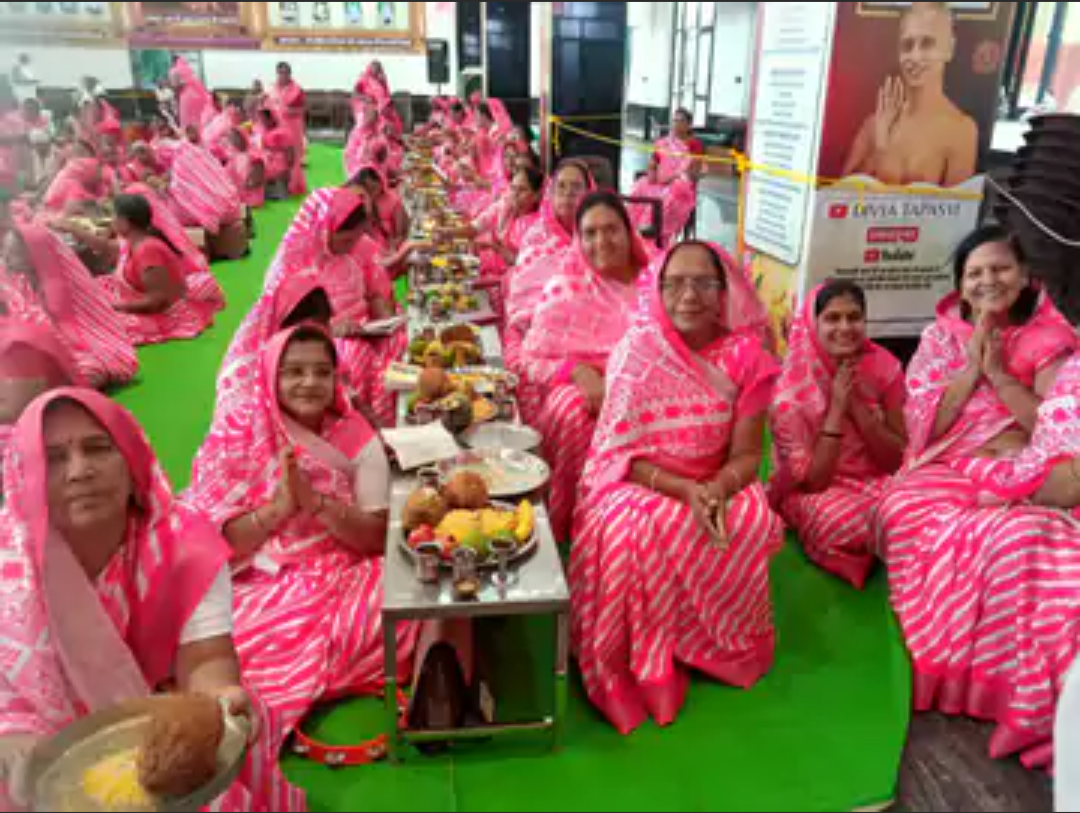 निवाई में पर्युषण पर्व पर उत्तम तप धर्म की विशेष:आचार्य सुंदर सागर बोले- तप सभी कलंकों को धो देता है, श्रद्धालुओं का उमड़ा सैलाब