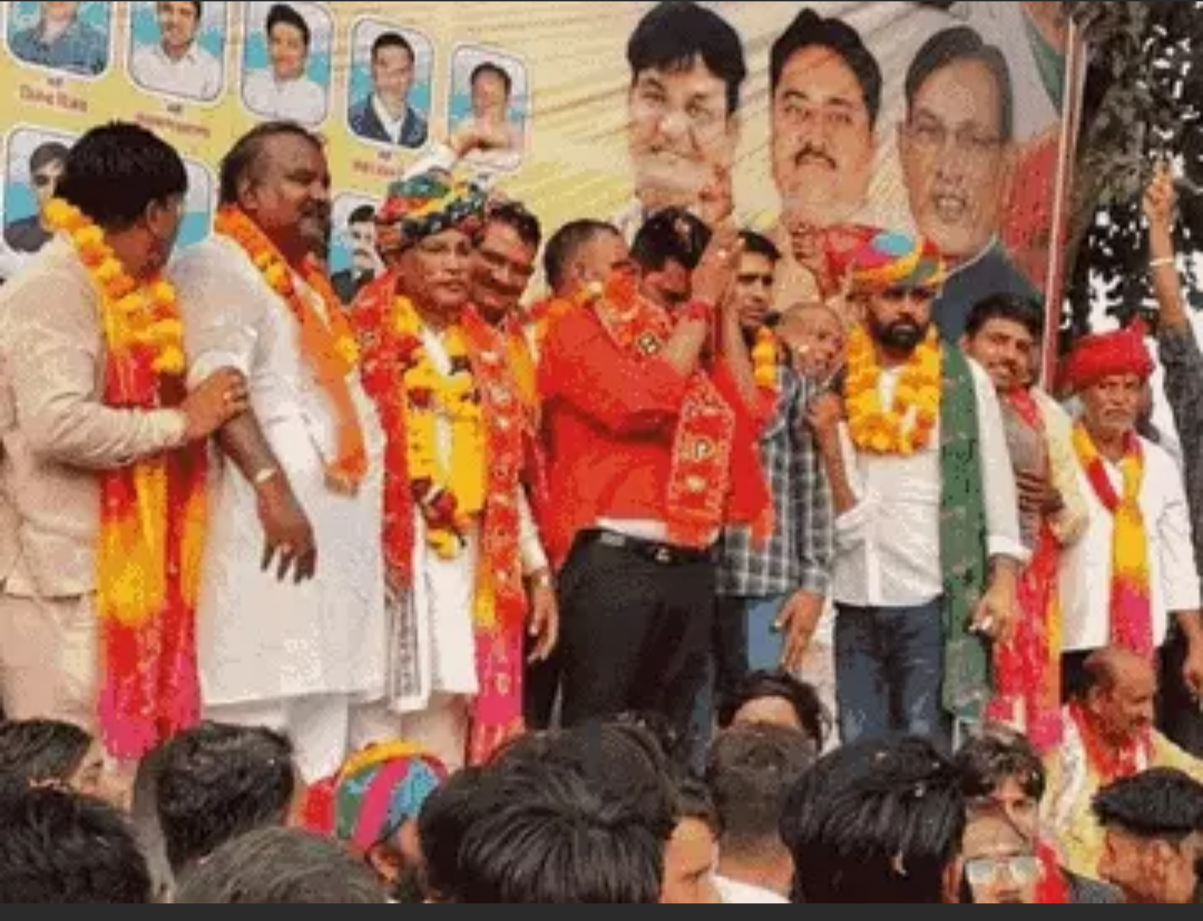 निवाई नगरपालिका अध्यक्ष नरेंद्र शर्मा ने संभाला पदभार:बोले-दलगत राजनीति से हटकर होगा काम, बस स्टैंड का विस्तार प्राथमिकता