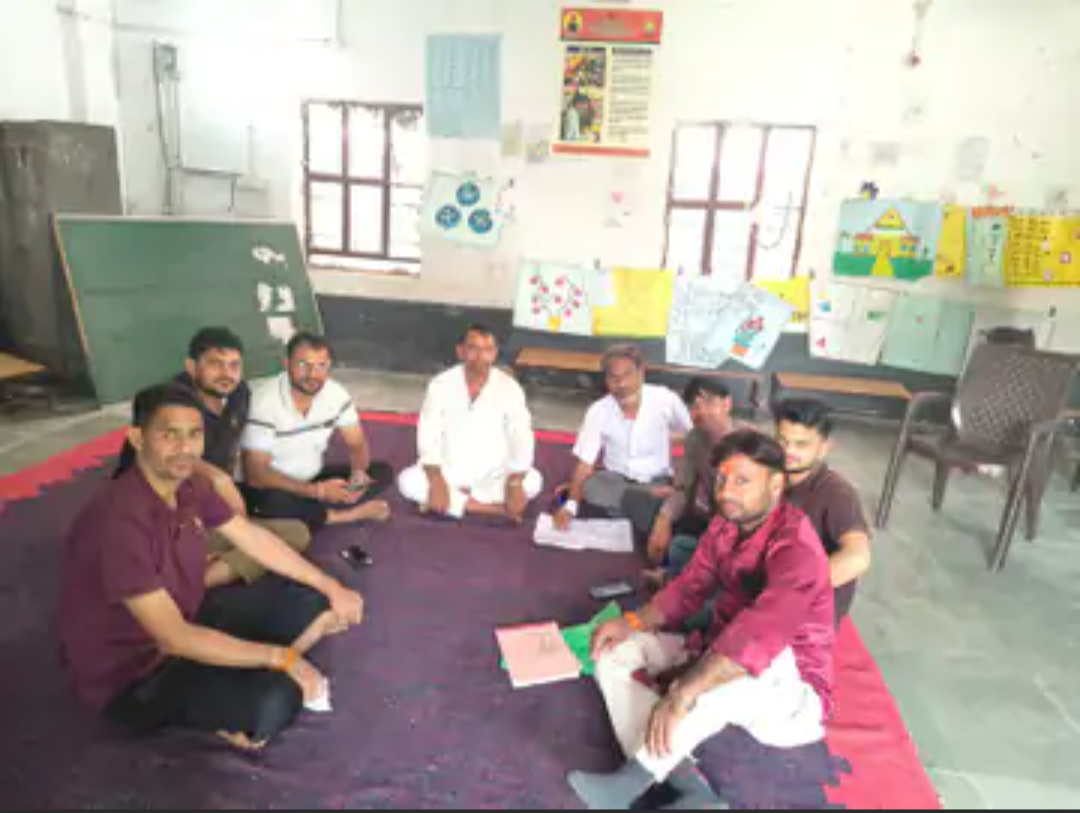 रानोली में बाजार व्यवस्था सुधारने पर फैसले:सड़क पर कचरा फेंकने पर लगेगा जुर्माना, दीपावली पर बाजार सजाने की तैयारी