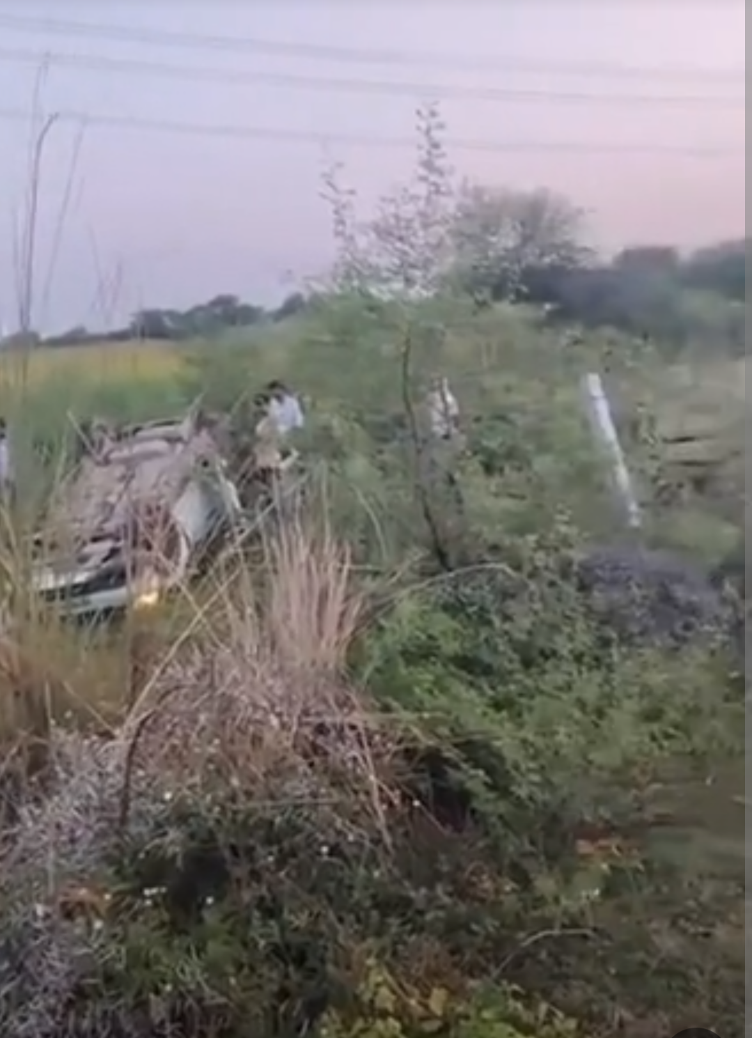 दौसा-कोथून हाईवे पर तेज रफ्तार कार खाई में गिरी:6 लोग घायल, जयपुर से सवाईमाधोपुर लौट रहे थे कार सवार