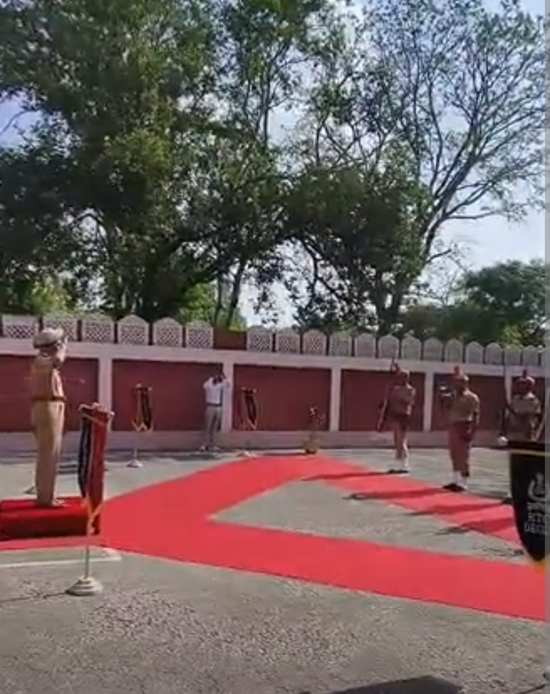 एडीजी रूपिंदर सिंघ ने ली पुलिस अधिकारियों की बैठक:अपराध नियंत्रण और कानून-व्यवस्था पर समीक्षा, लंबित मामलों के जल्द निपटारे के निर्देश