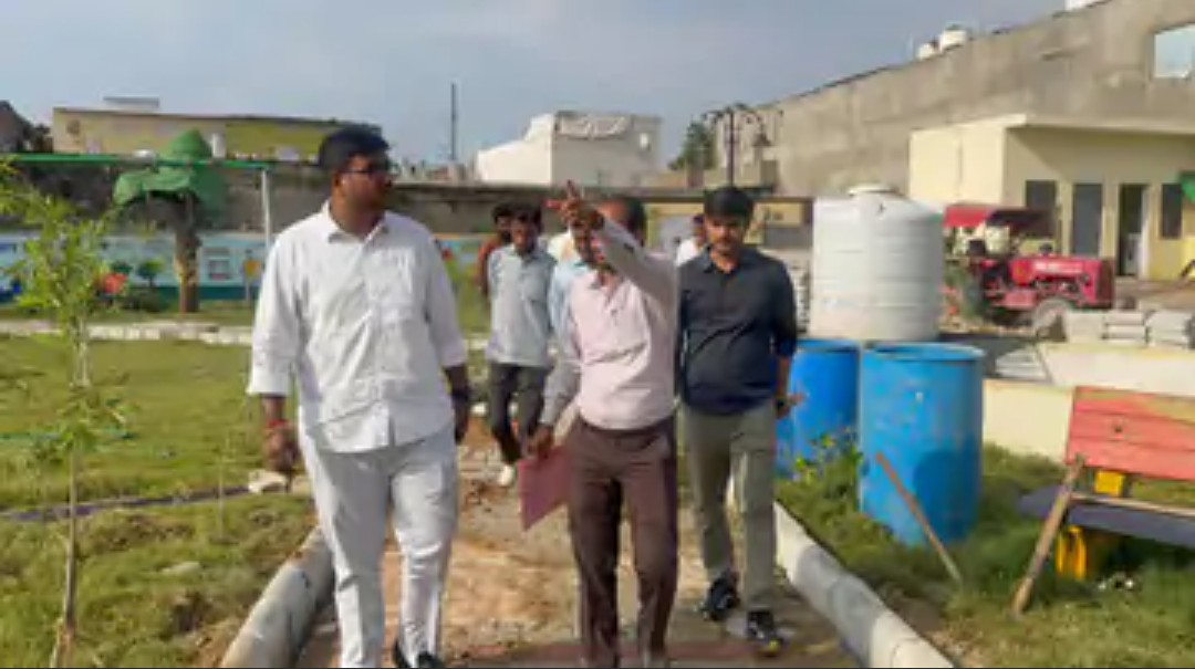 सभापति मयंक ने धन्नातलाई और चतुर्भुज तालाब के सौंदर्यीकरण का लिया जायजा