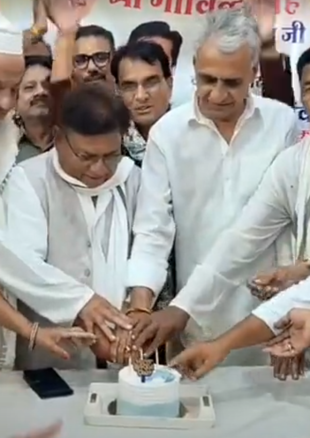 कांग्रेस प्रदेश उपाध्यक्ष बोले- छीना-झपटी करके भाजपा ने चुनाव जीता:नहीं तो सूपड़ा साफ हो जाता; डोटासरा के जन्मदिन पर गोसेवा कार्यक्रम मनाया