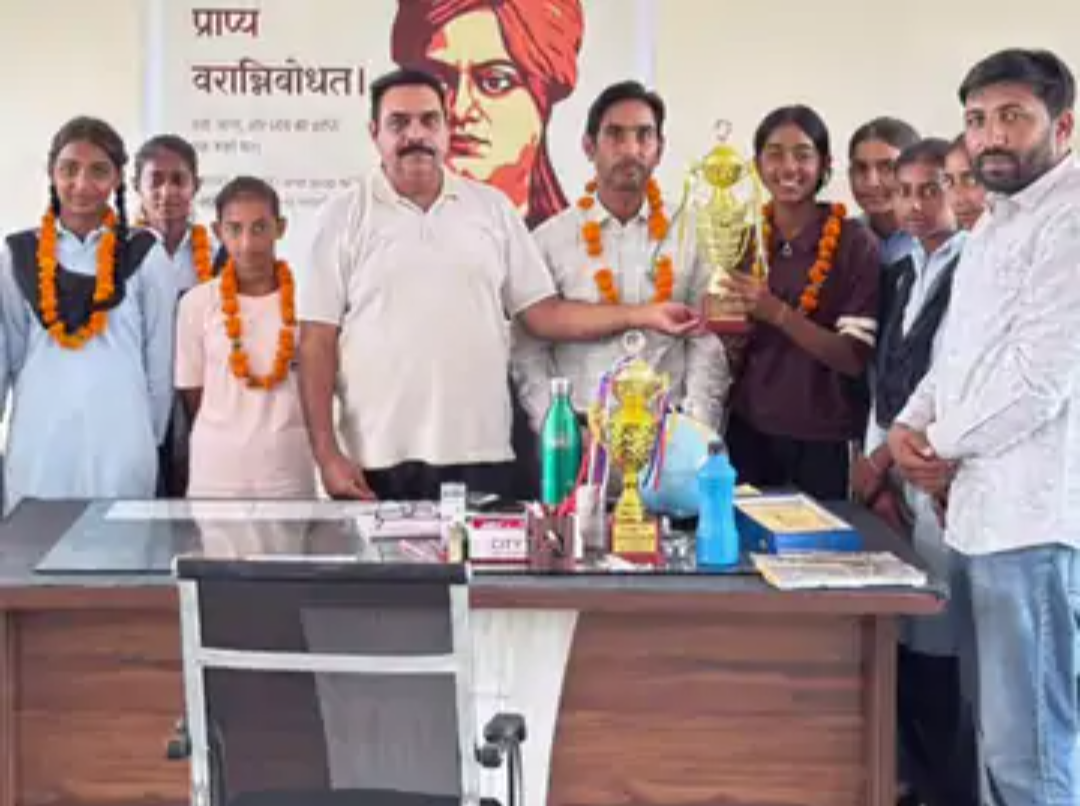 छौरिया स्कूल के 6 छात्र राज्य स्तर पर चुने गए:रग्बी और फुटबॉल में हुआ चयन, स्कूल ने की थी जिला स्तरीय प्रतियोगिता की मेजबानी